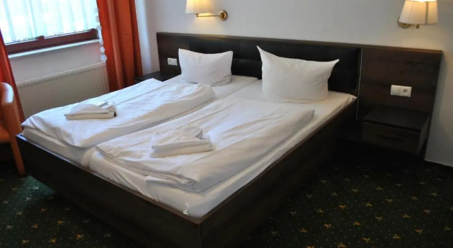 Strand-Hotel Lobbe, Забронировать Отель Миддельхаген Мёнхгут