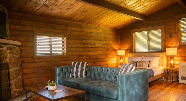 Студия High Creek Lodge and Cabins