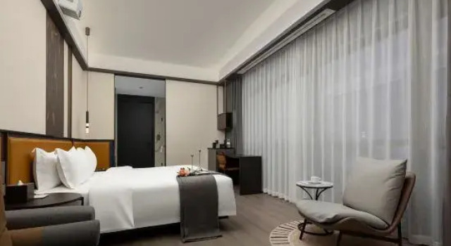 Люкс Luxury Qinin Hotel (Jiangbei Airport)