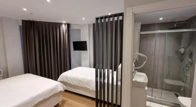 10m2 Hotel