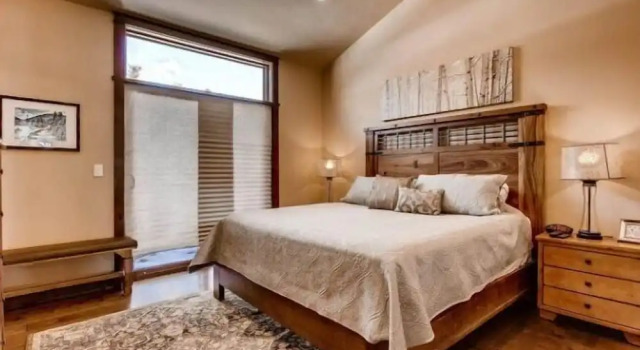 Коттедж с балконом Spacious 4 Bedroom Townhome in River Run Village Within Walking Distance to Gondola and Restaurants