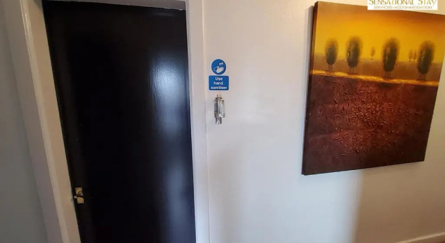 Апартаменты 4 Bedroom Apt at Sensational Stay Serviced Accommodation Aberdeen - Roslin Street
