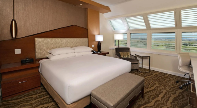 Двухместный номер Deluxe The Inverness Denver, a Hilton Golf & Spa Resort