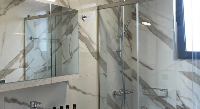 Апартаменты Mossa City Apartments - 2 km from Old Town - Private parking
