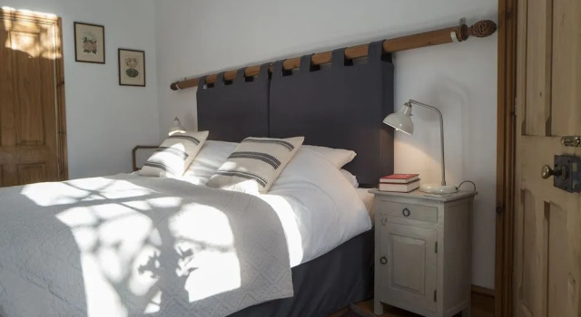 Courtyard Cottage, Reservar Casa de férias Moradias em Merseyside, Vila