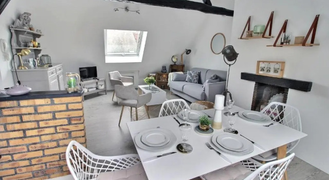 Au Paradis des poutres - Rénové - centre-ville - 2-4 pers, Rezervovat Apartmán Hotely v Cher s parkováním, Parkování