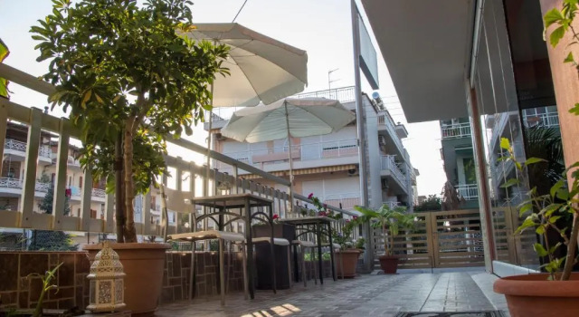 Four Seasons 2, Prenota Hotel Paralia 