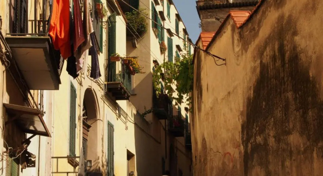 Bella Vita Rooms, Buchen Sie Bed & Breakfast Neapel Kampanien