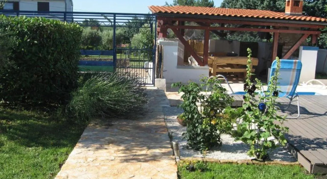 Коттедж с 3 комнатами Holiday home Enisa