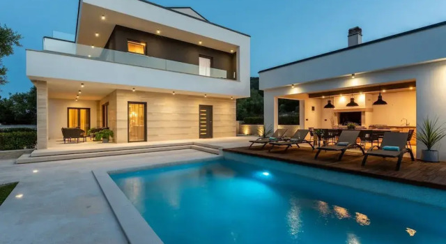 Luxurious Villa in Drenje, Rezervovat Vila Hotely v Drenje s parkováním, Parkování