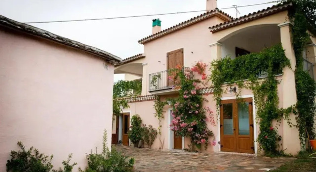 Agriturismo Donnolù, Забронировать Отель Тертения Ольястра