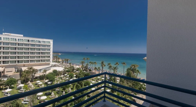 Standard Casal quarto varanda e com vista parcial de mar Iliada Beach Hotel
