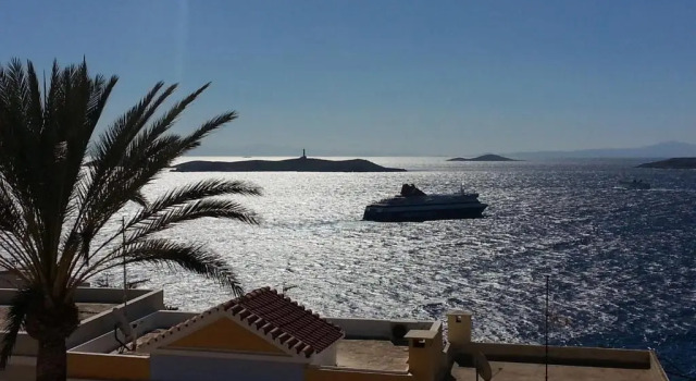 Коттедж с видом на море Veranda Syros House