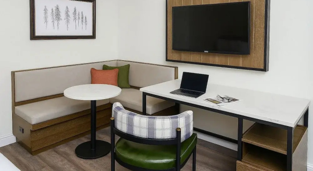 Четырёхместный номер Comfort The Woodrose- NEWLY RENOVATED