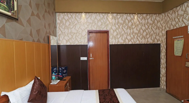 OYO 13234 Hotel Mahak, Забронировать Отель Лакхнау штат Уттар-Прадеш