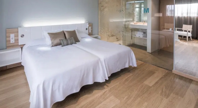 Номер Standard с балконом Mònica Hotel