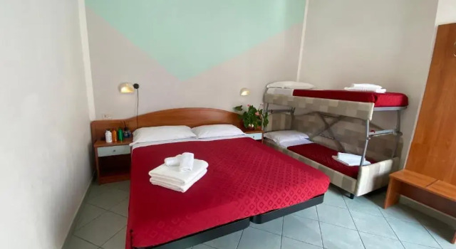 Трёхместный номер Hotel Villa Caterina
