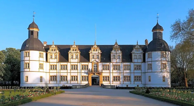 Hotel Am Schloss, Rezervasyon Otel Born Paderborn