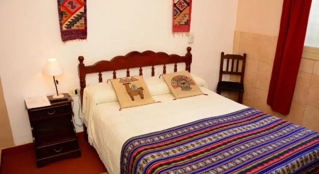 Hostal Yatasto, Забронировать Отель Отели Сальта с завтраком, рядом с La Merced Church, Завтраки