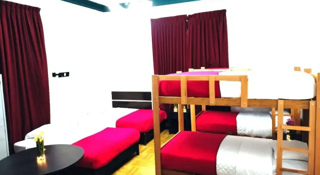 Кровать в общем номере (женский номер) Green Orchid Hostel