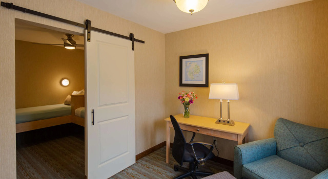 Четырёхместный люкс с 2 комнатами Best Western Acadia Park Inn