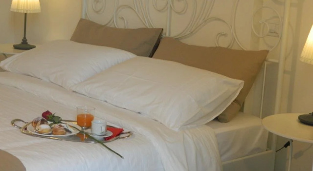 La Finestra Sul Massimo, Book Hotel Monte di Pietà Palermo