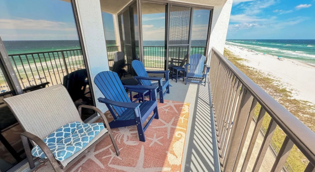Номер Standard с 3 комнатами с балконом и с видом на океан AquaVista Beach Resort by Sand Seeker Vacations