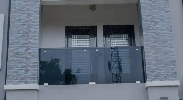 Апартаменты Bamgbose Apartments - Sleeps 2 - Parking - Balcony