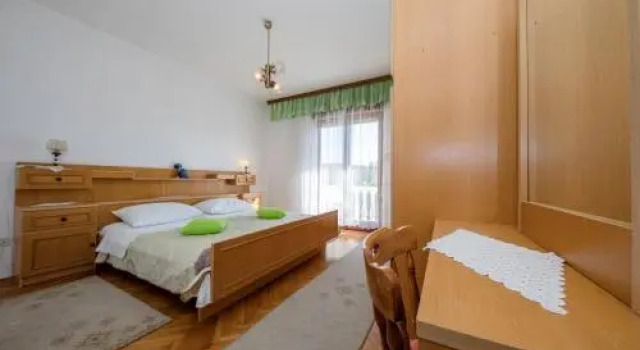 Apartment Ante 2917, Prenota Appartamento Hotel a Isole Quarnerine con parcheggio, Parcheggio