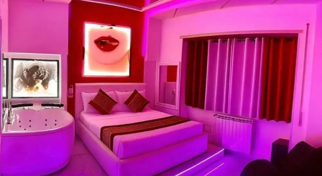 Люкс Deluxe Bed Cinecittadue