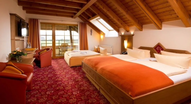 Трёхместный номер Superior Silberkönig Schwarzwald Hotel Ringhotel