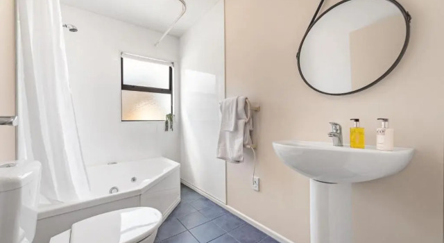 Апартаменты Blenheim Palms Motel