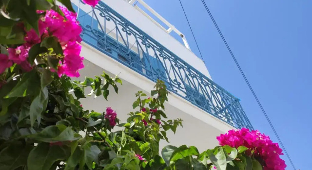 Коттедж White cycladic town house with sea vew