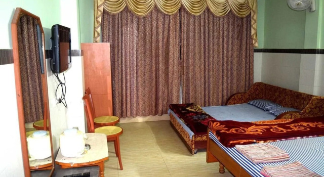 Hotel Charu