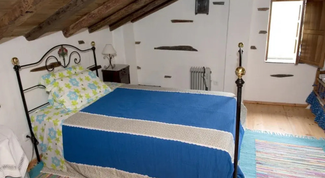 House With one Bedroom in Lousa, With Wonderful Mountain View and Furnished Terrace, Prenota Casa vacanze Hotel a Alentejo con parcheggio, Parcheggio