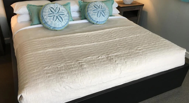 The Lighthouse Inn & Suites, Varaa Hotelli Hotellit New England uima-altaalla, Uima-allas