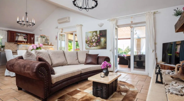 Holiday Home Villa Mutnik by Interhome, Забронировать Вилла Виллы Окрестностей Сплита, Вилла