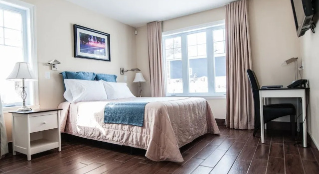 L'Auberge du Lac Champlain Chalet et Spa, Book Chalet Venise-en-Quebec 