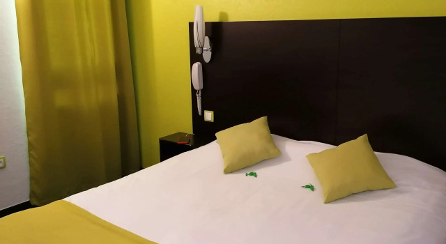 Standart çift kişilik oda Kyriad Design Enzo De Vierzon
