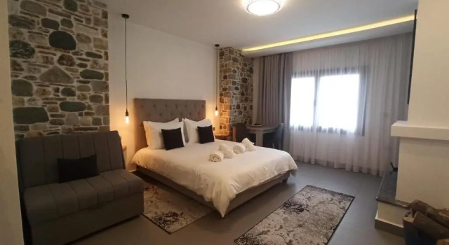 Студия Deluxe Aelia Mount Suites