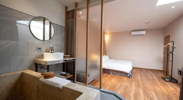 Люкс Yunoyado Onsen Hot Spring Hotel Deyang