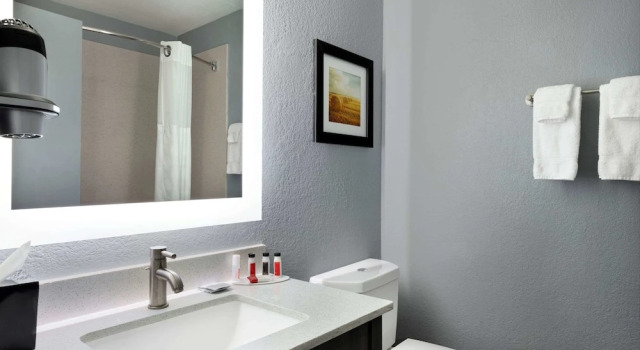 Двухместный люкс Quality Inn Shawnee North I-40