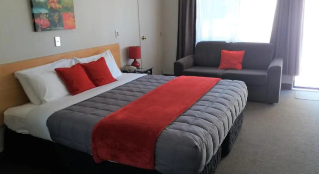 Двухместная студия Bay Palm Motel