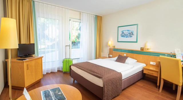 Parkhotel Rügen, Забронировать Отель Берген-на-Рюгене земля Мекленбург-Передняя Померания