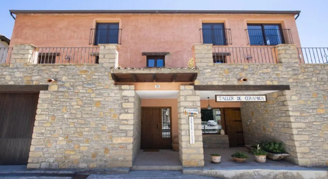 Apartamentos creativos Villa Rubei, Book Apartment Hotels in Aragon with Parking, Parking