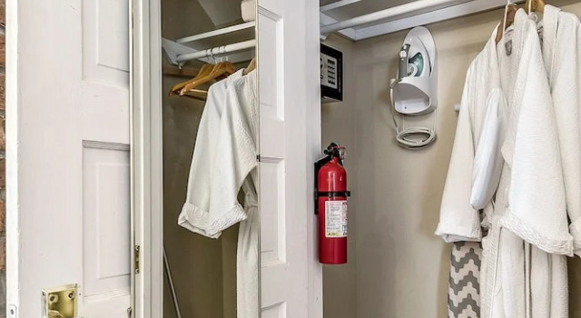 Номер Luxury Canal Street Inn