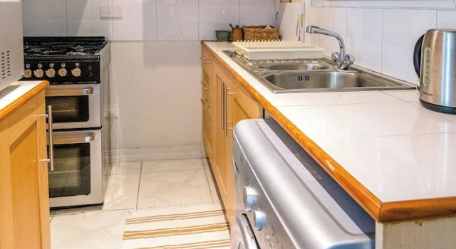 Апартаменты Woburn Villa Apartments