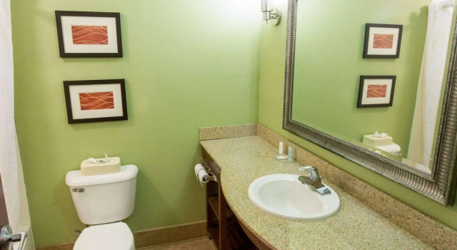Четырёхместный номер Standard Comfort Inn New Orleans Airport South