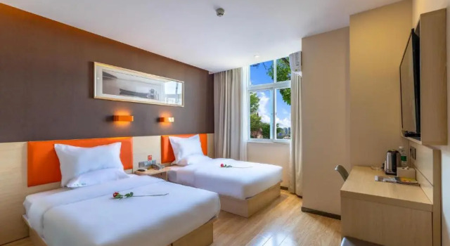 Номер Standard 7Days Premium Xichang Torch Plaza Qionghai Wetland Park Branch