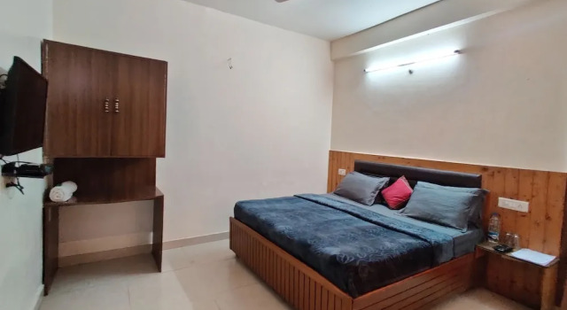 Номер Standard House of lights